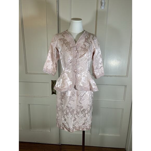Vintage Cachet by Bart Protas Floral Embossed 2 Piece Skirt Suit Womens Size 5/6 - Picture 1 of 12